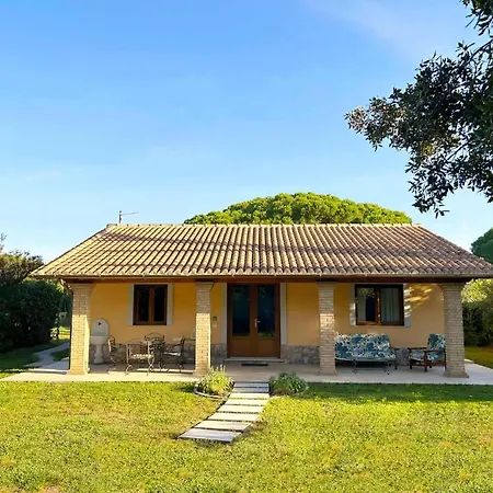 Дом отдыха With Mediterranean Garden In Castiglione *
